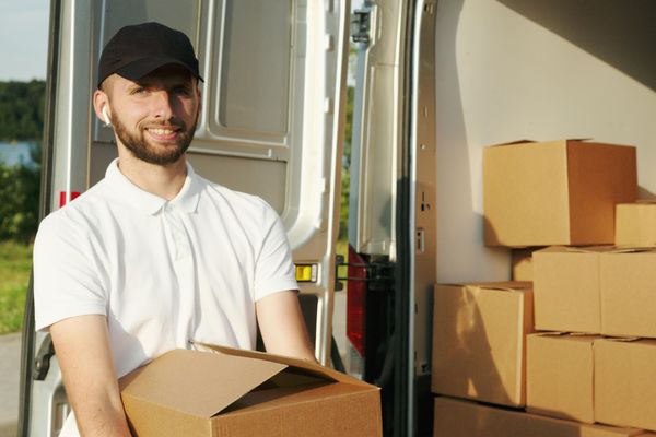 Conviértete en Transportista Autónomo: descubre los requisitos y trámites actuales