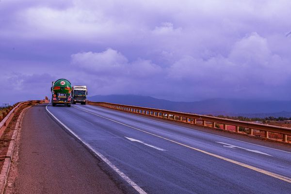 Descubre todo lo que necesitas saber sobre los seguros necesarios para iniciarse como transportista